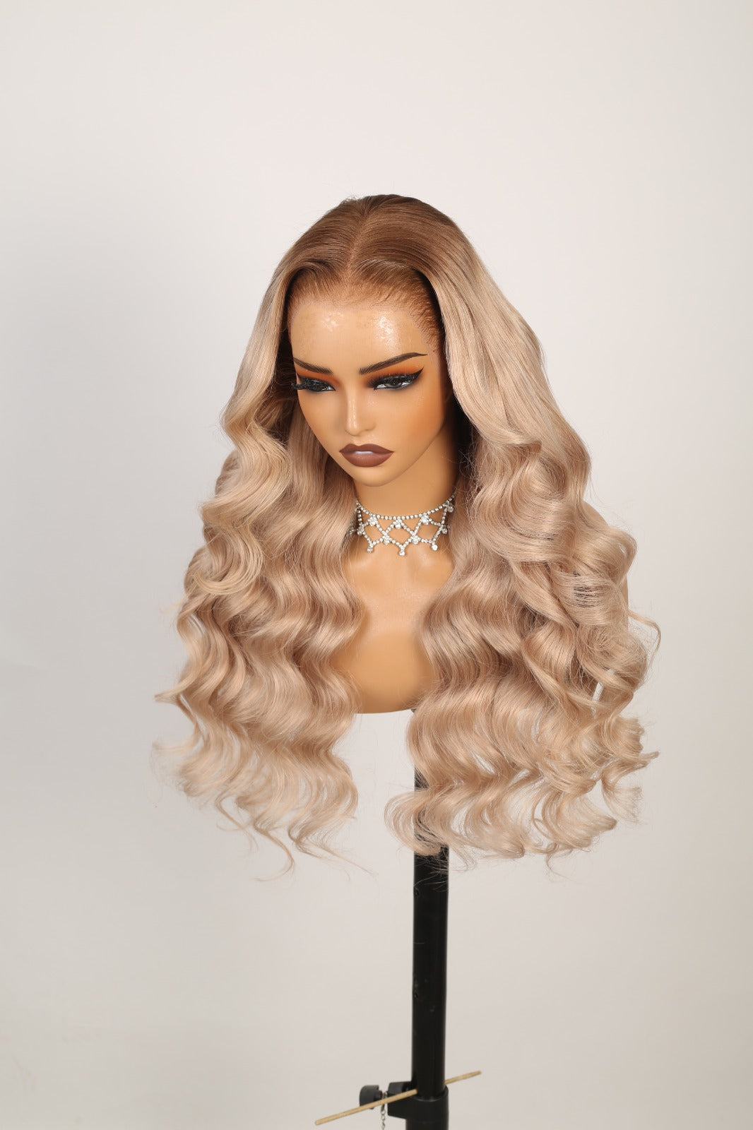 Ash blonde 26”