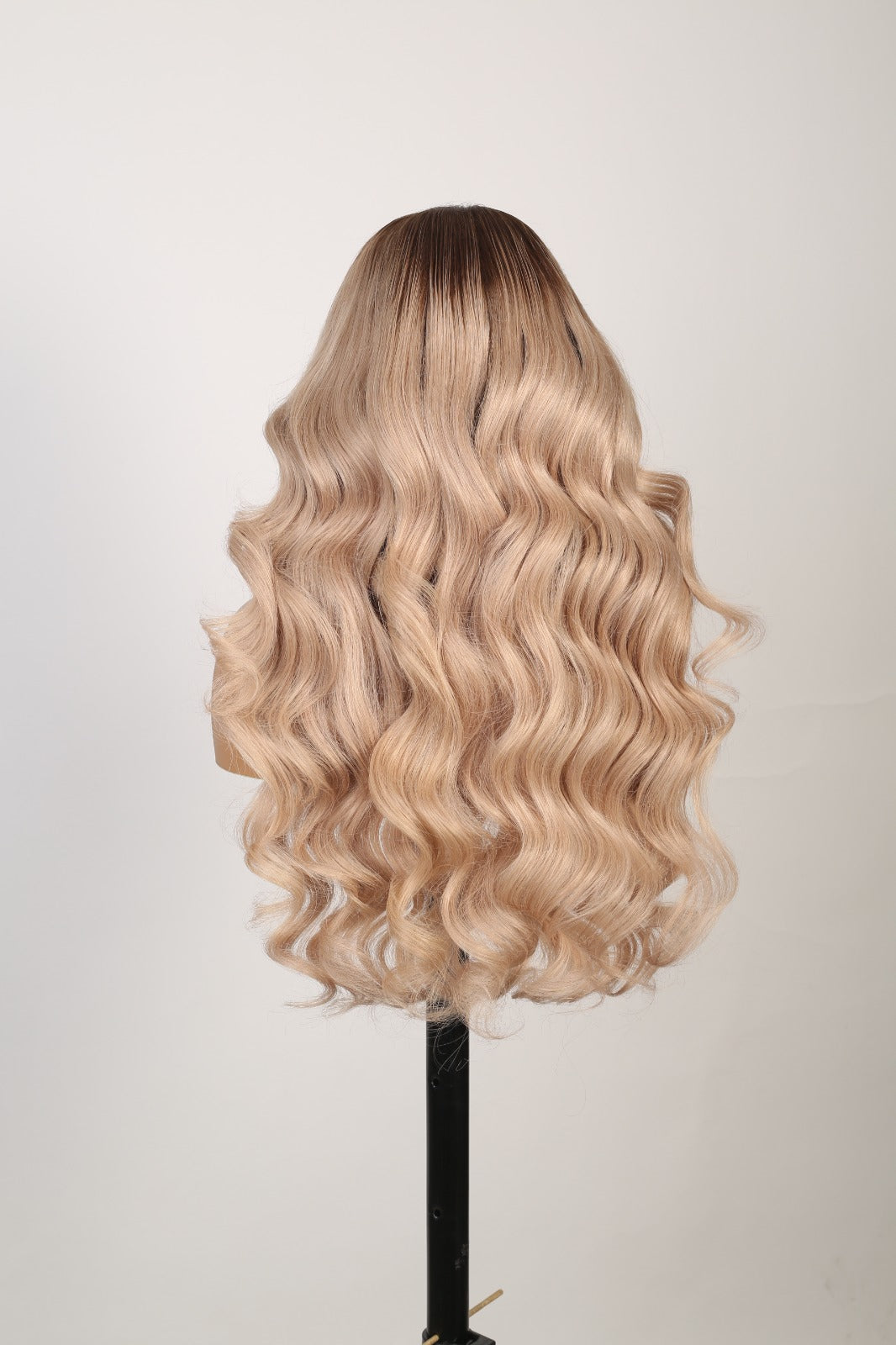Ash blonde 26”