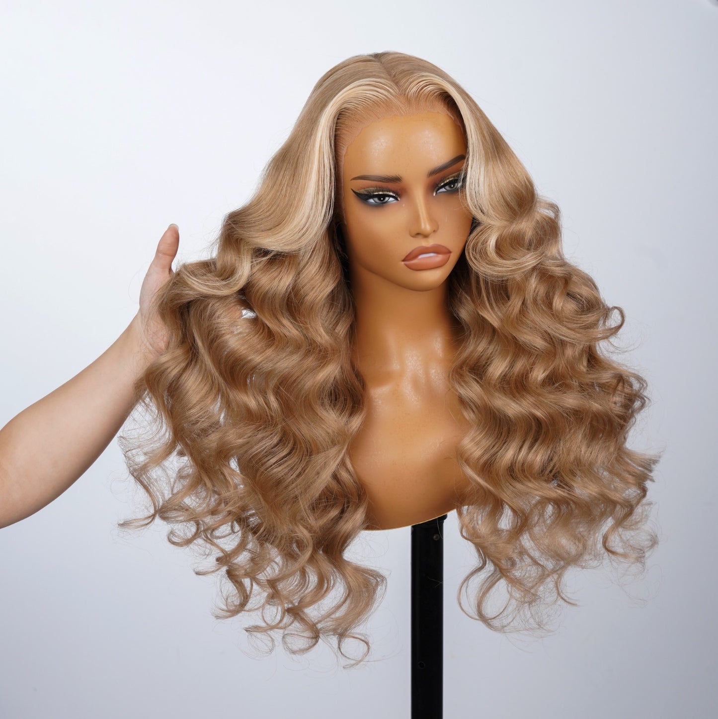 Milktea blonde 26”